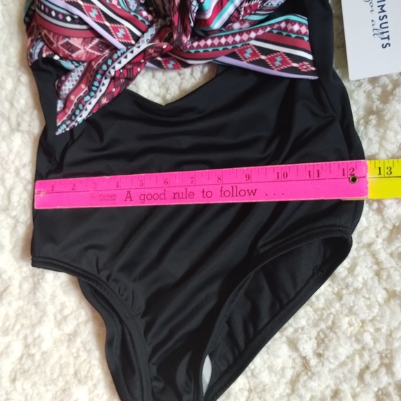 Womens size 6 swim suit for all - Picture 4 of 6